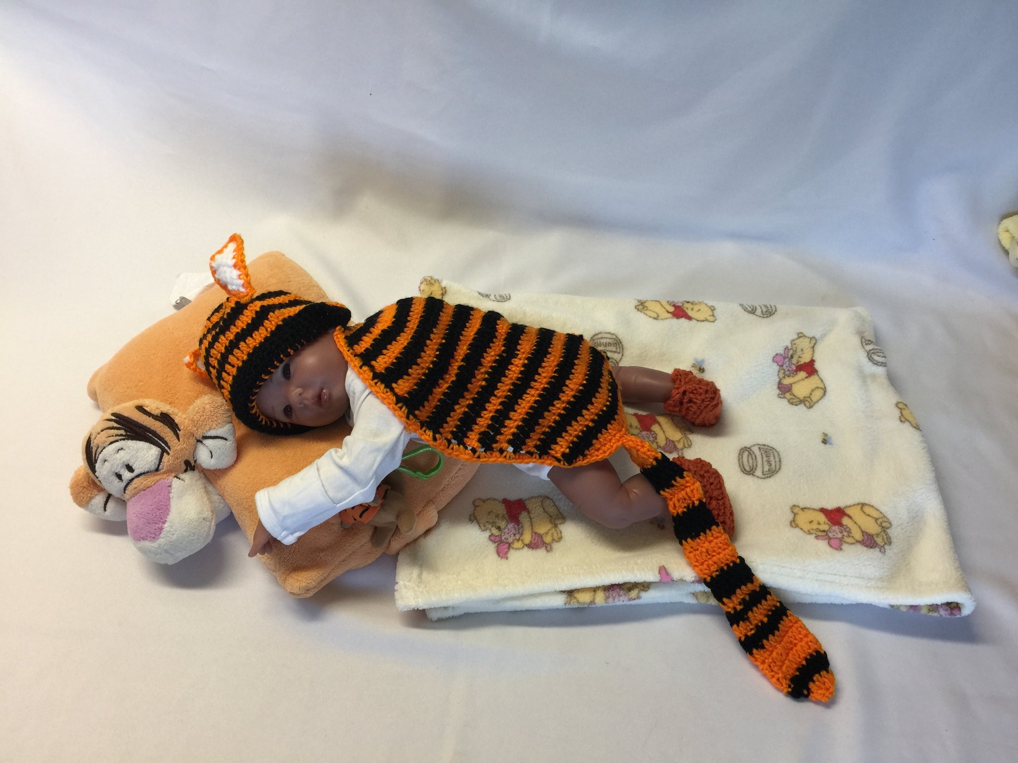 NEW BABY TIGER 3 Piece KNIT OUTFIT - Adorable CAMERA FUN Time!