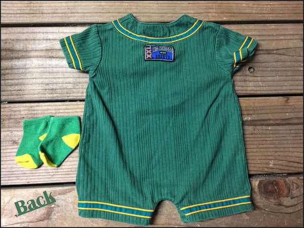 Baby Boys Size 3-6 Month OAKLAND A's Vintage Baseball Romper Outfit