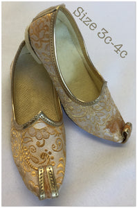 Baby Girls Size 3 GENIE SHOES - GOLDEN Special!