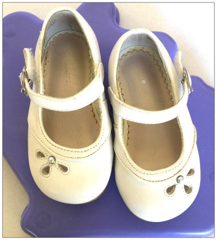 Baby Girls Size 4.5 C WHITE Dress Shoes *Look New*