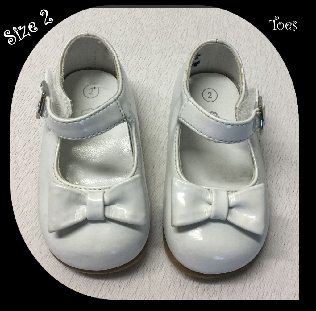 Baby Girls SIZE 2c WHITE PATENT LEATHER Shoes with Bows *Look NEW*